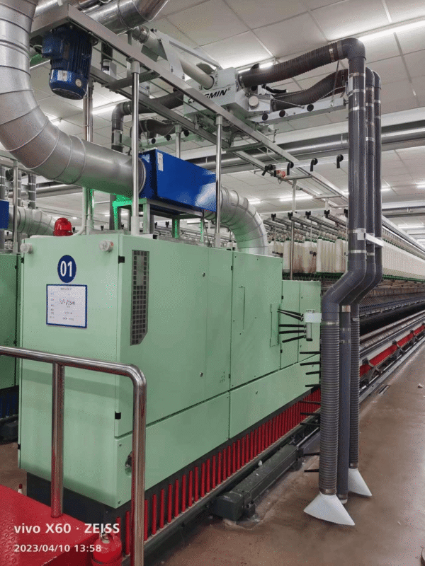 Spinning frame blowing and suction cleaning machine (new model)