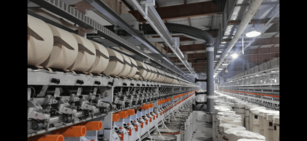 Air-spinning blowing and suction cleaning machine
